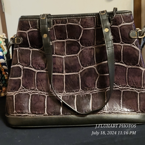 DOONEY AND BOURKE CROCODILE EMBOSSED LEATHER SHOULDER BAG RECENT DISCONTINUED - Picture 15 of 16